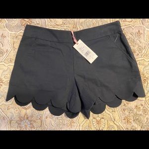 Vineyard Vines Women’s Scalloped Short NWT